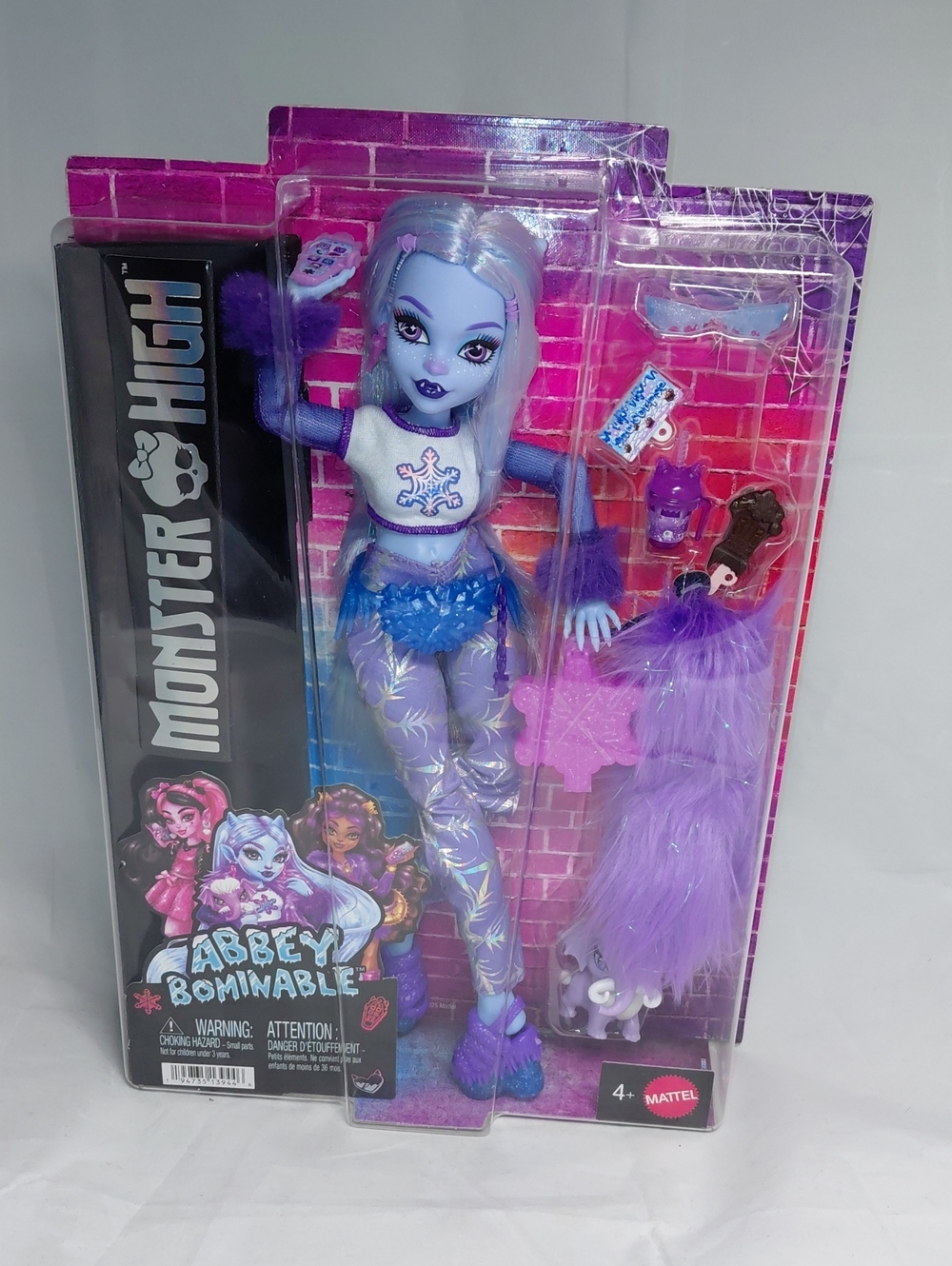Monster High Abbey Bominable Yeti Fashion Doll with Pet Mammoth and Themed Acces